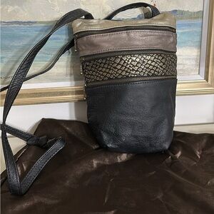 The Sak Stylish Multi-Color Leather Crossbody Bag